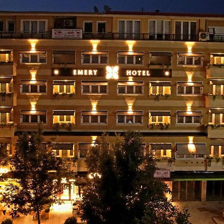 Emery Hotel Prishtinë Ngoại thất bức ảnh