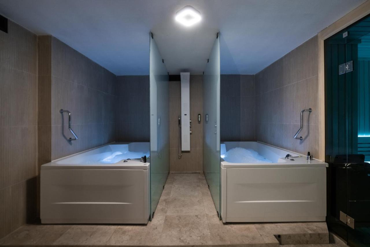 Emery Hotel Prishtinë Ngoại thất bức ảnh
