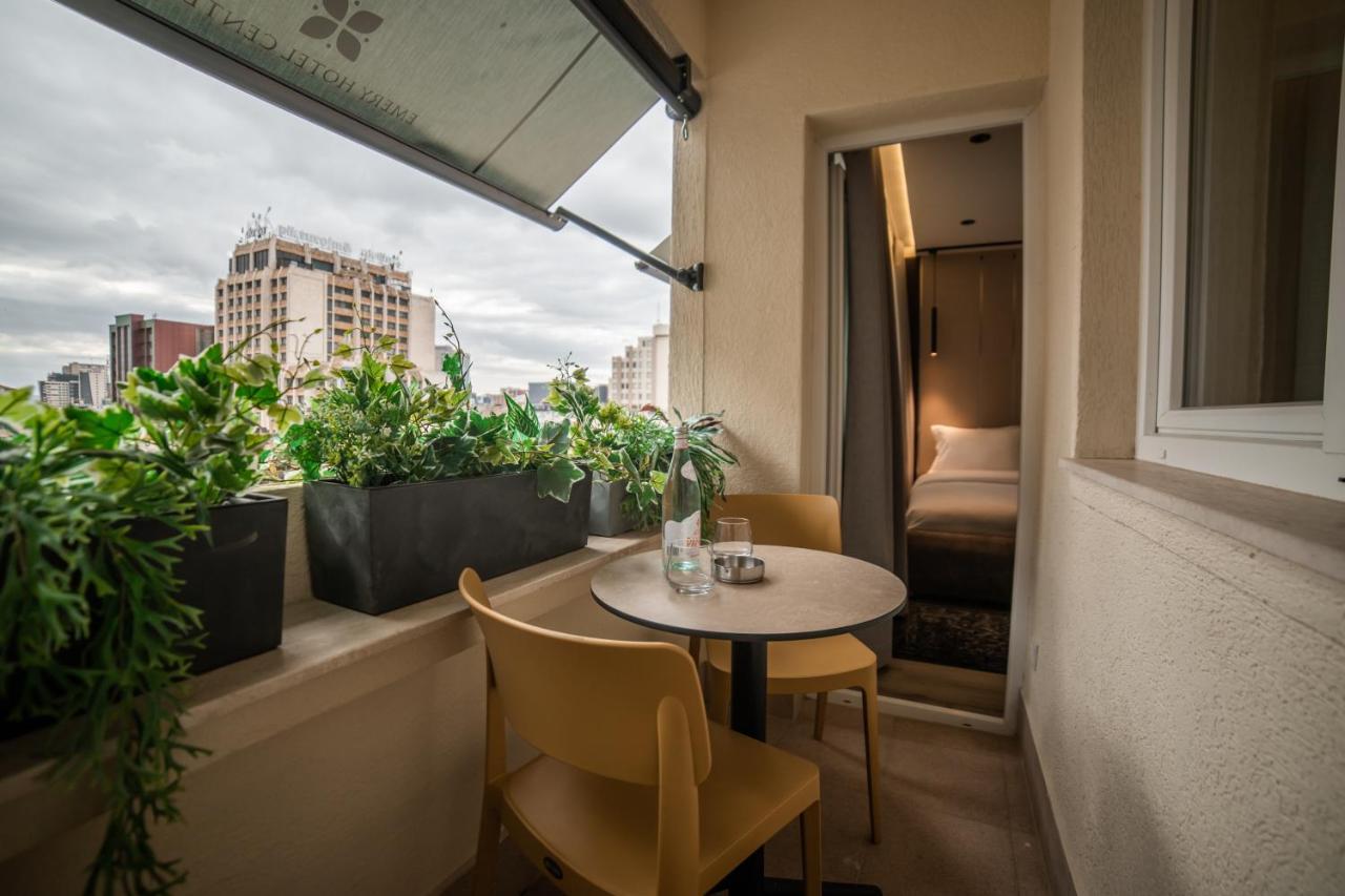 Emery Hotel Prishtinë Ngoại thất bức ảnh