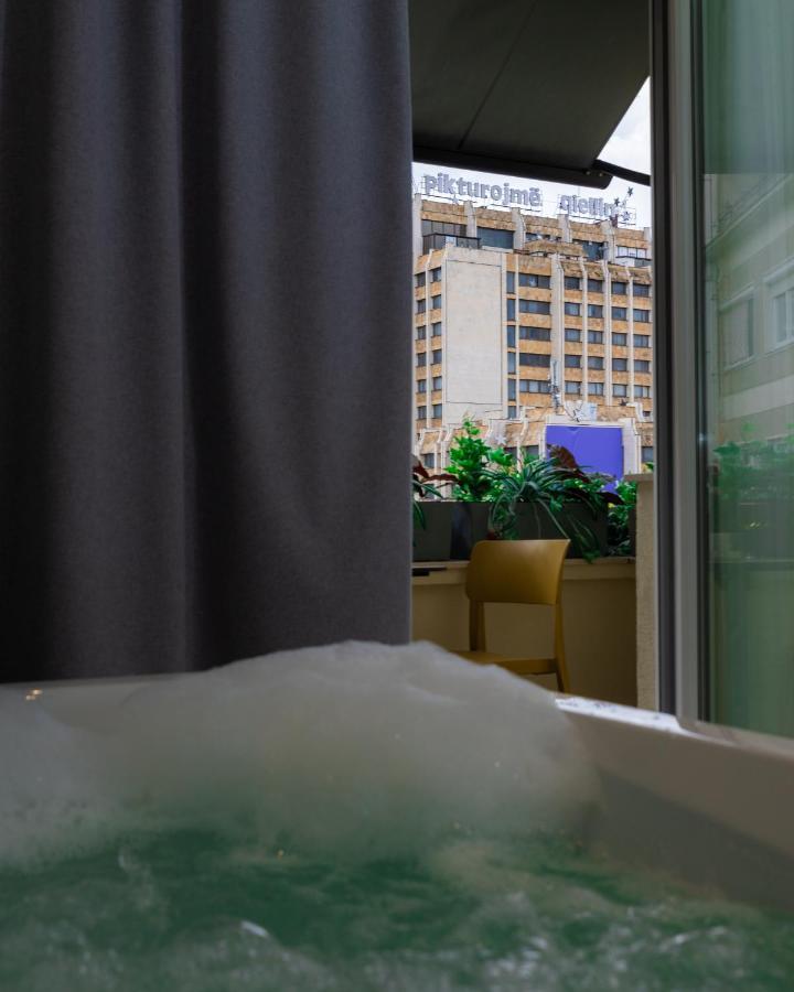 Emery Hotel Prishtinë Ngoại thất bức ảnh