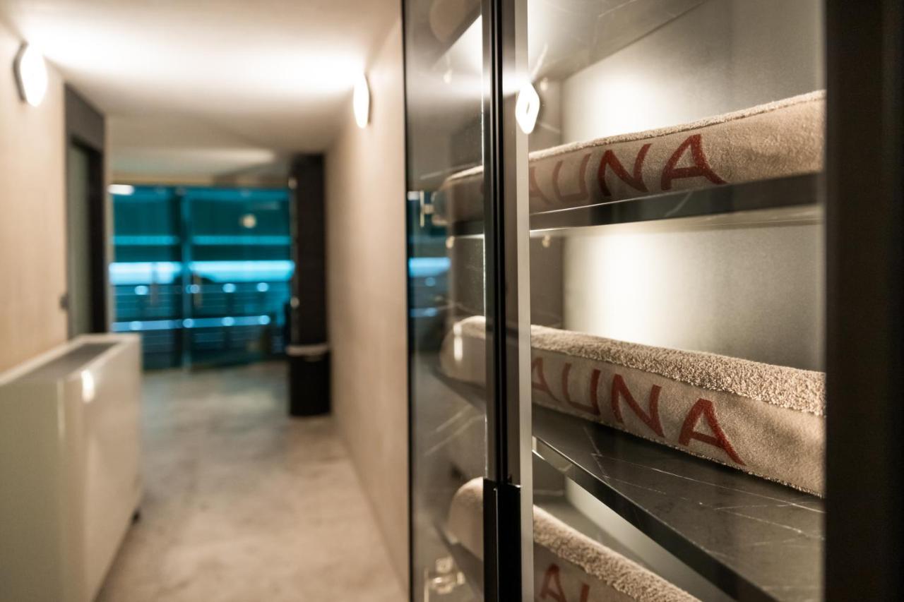 Emery Hotel Prishtinë Ngoại thất bức ảnh