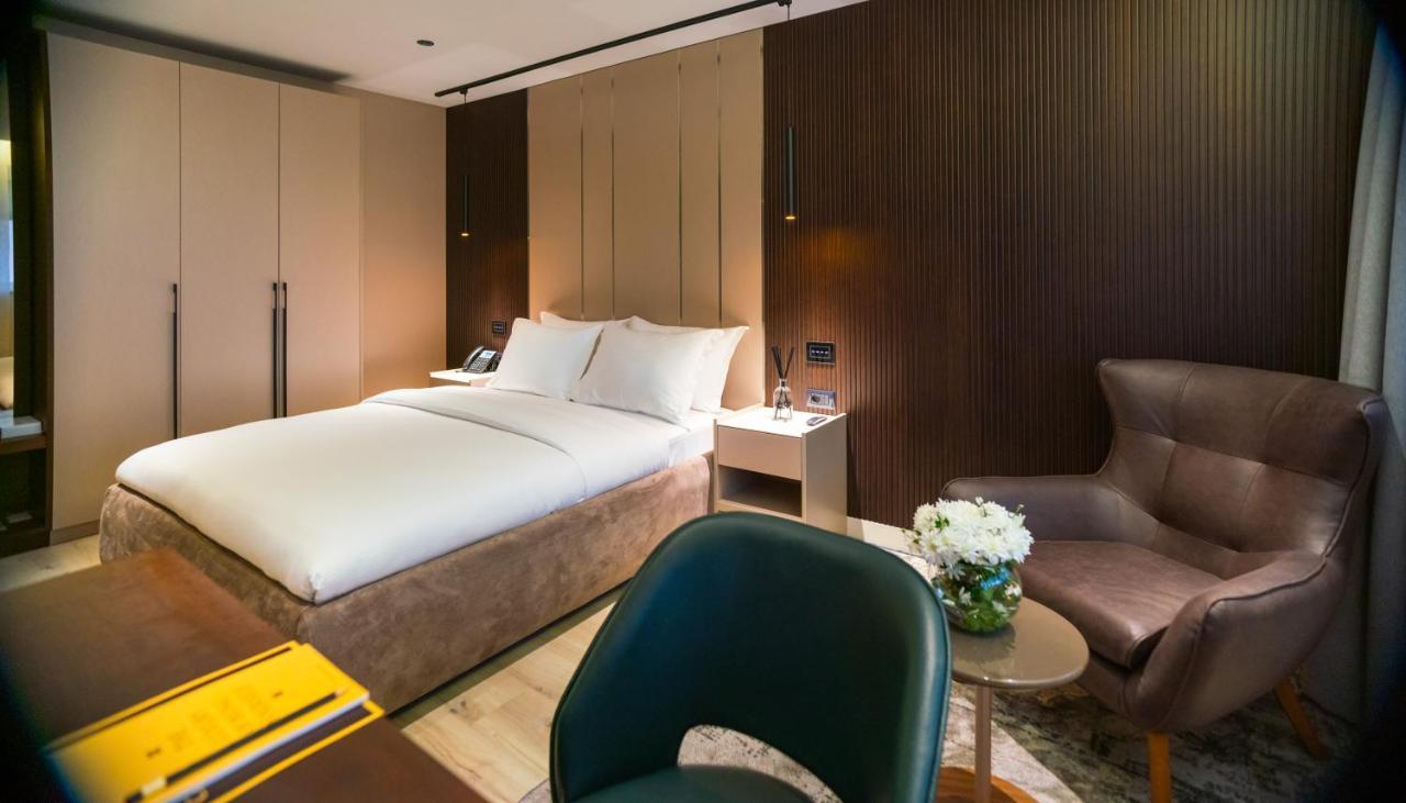 Emery Hotel Prishtinë Ngoại thất bức ảnh